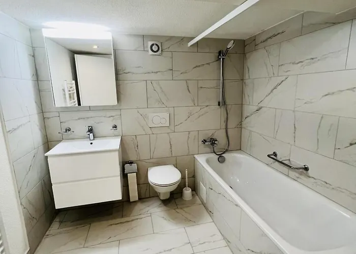 Independent For Skiing & Snowboarding