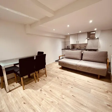 Independent For Skiing & Snowboarding * Küblis