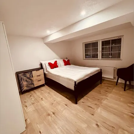 Independent For Skiing & Snowboarding *